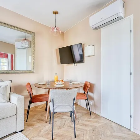 Proche Parc Monceau / Pereire * Paris